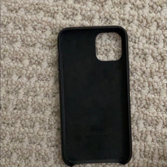 Apple iPhone 11 Pro leather case - Picture 4 of 4